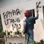 cara melaporkan debitur nakal