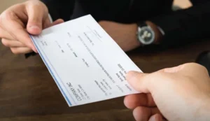 hukum pidana pembayaran menggunakan cek kosong